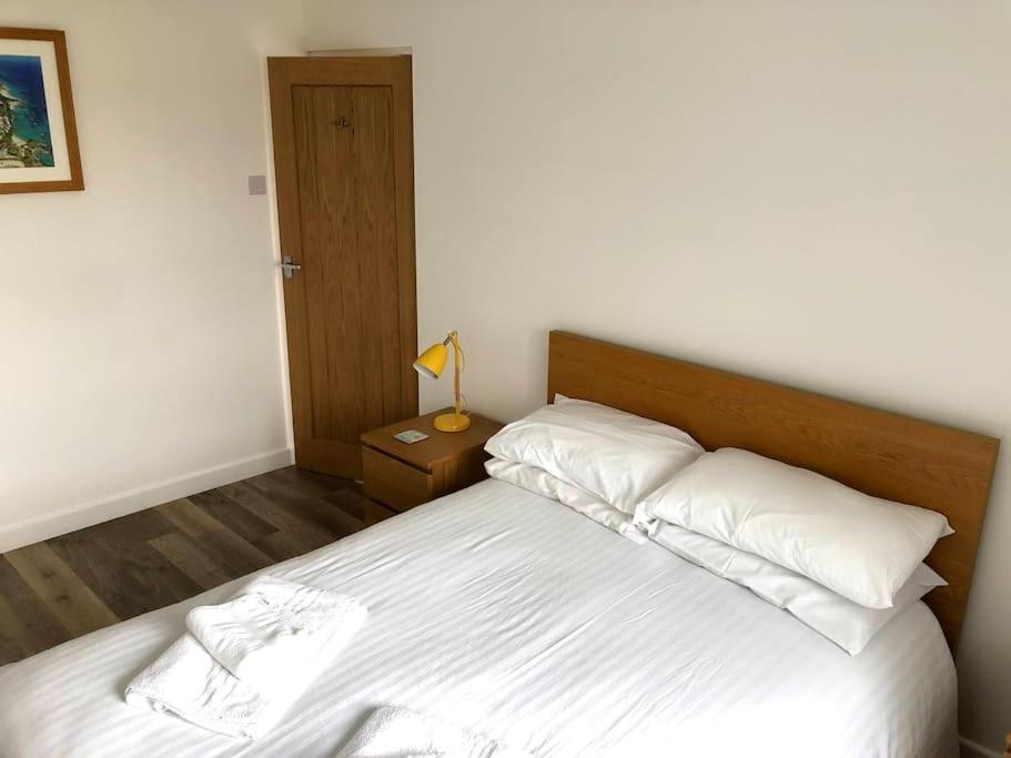 Coastal Bungalow, Sleeps 5 And Ideal For Walkers Amlwch Екстер'єр фото