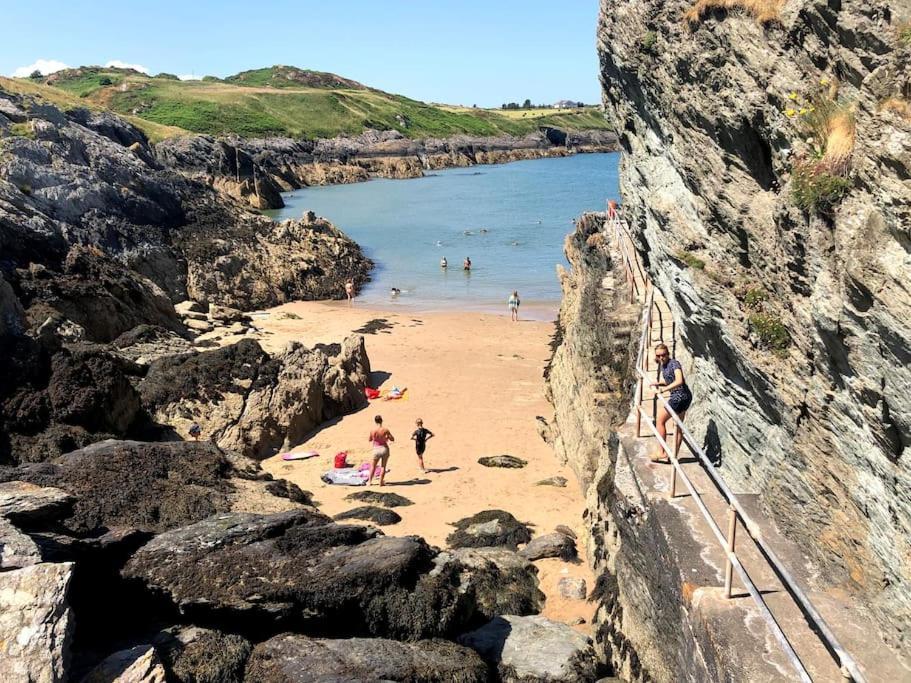 Coastal Bungalow, Sleeps 5 And Ideal For Walkers Amlwch Екстер'єр фото